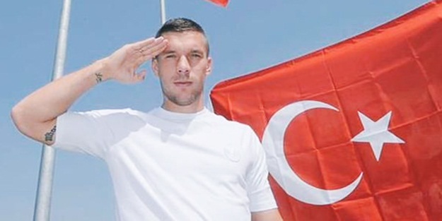 PKK'lılardan Podolski'ye mesaj!