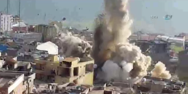PKK'nın bomba imalathanesi böyle havaya uçuruldu