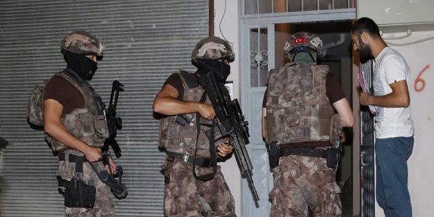 PKK'ya büyük operasyon! 23 kişi gözaltında