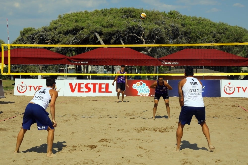 Plaj Voleybol Turnuvası başladı 