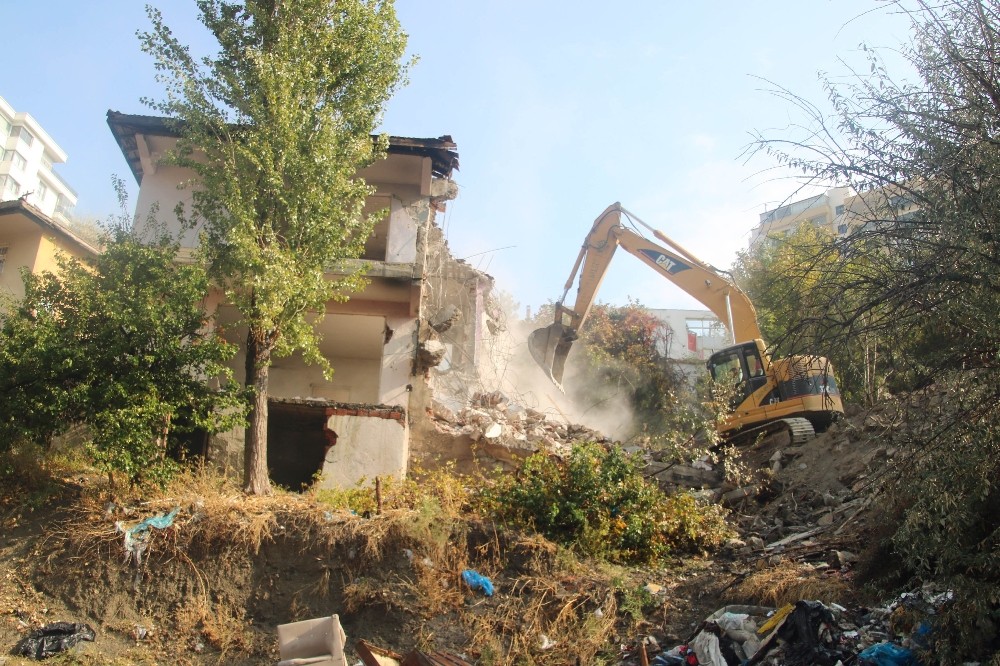 Planlı bir Çankaya için gecekondular yıkılıyor 