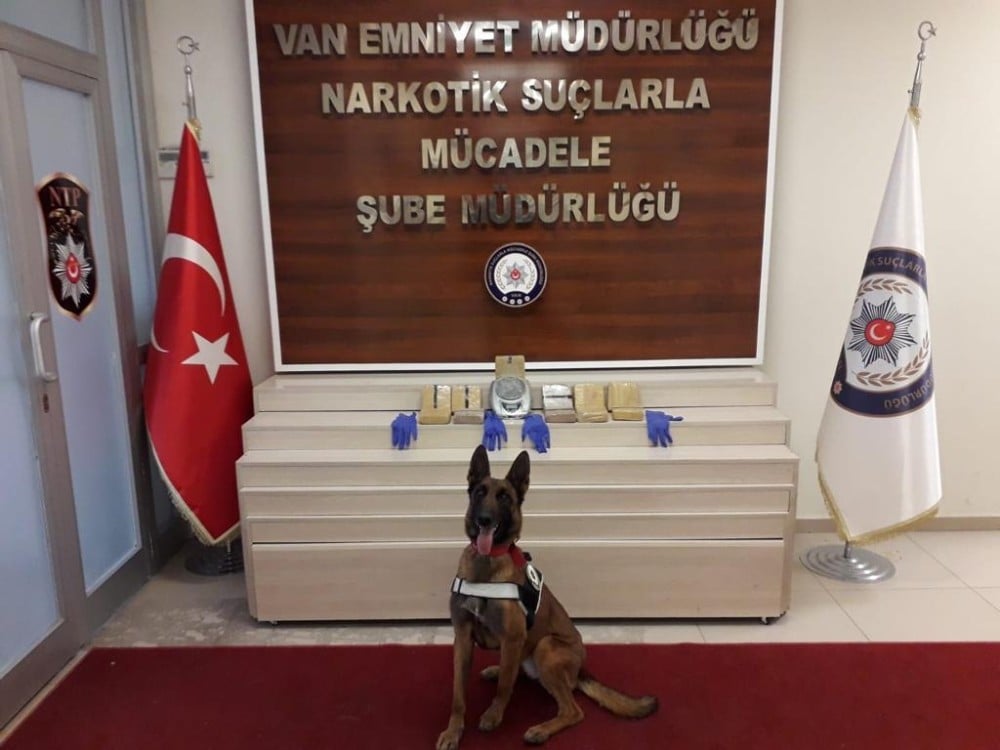 Plastik sebzelik içerisinde 5 kilo 630 gram eroin ele geçirildi 