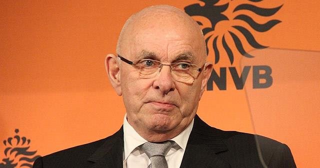 Platini'nin koltuğuna ilk aday Van Praag