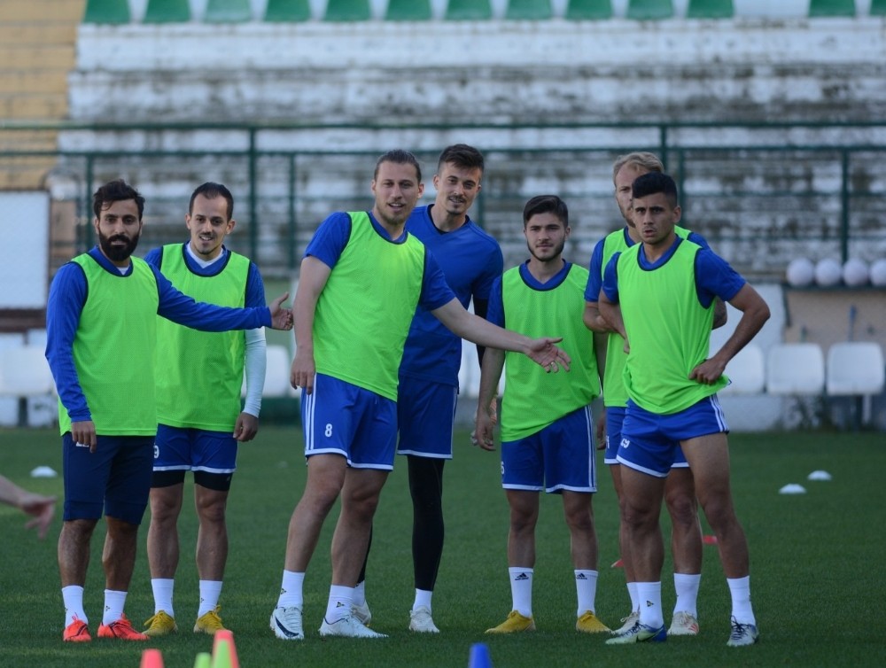Play-off’u garantileyen Manisa BBSK son maça hazırlanıyor 