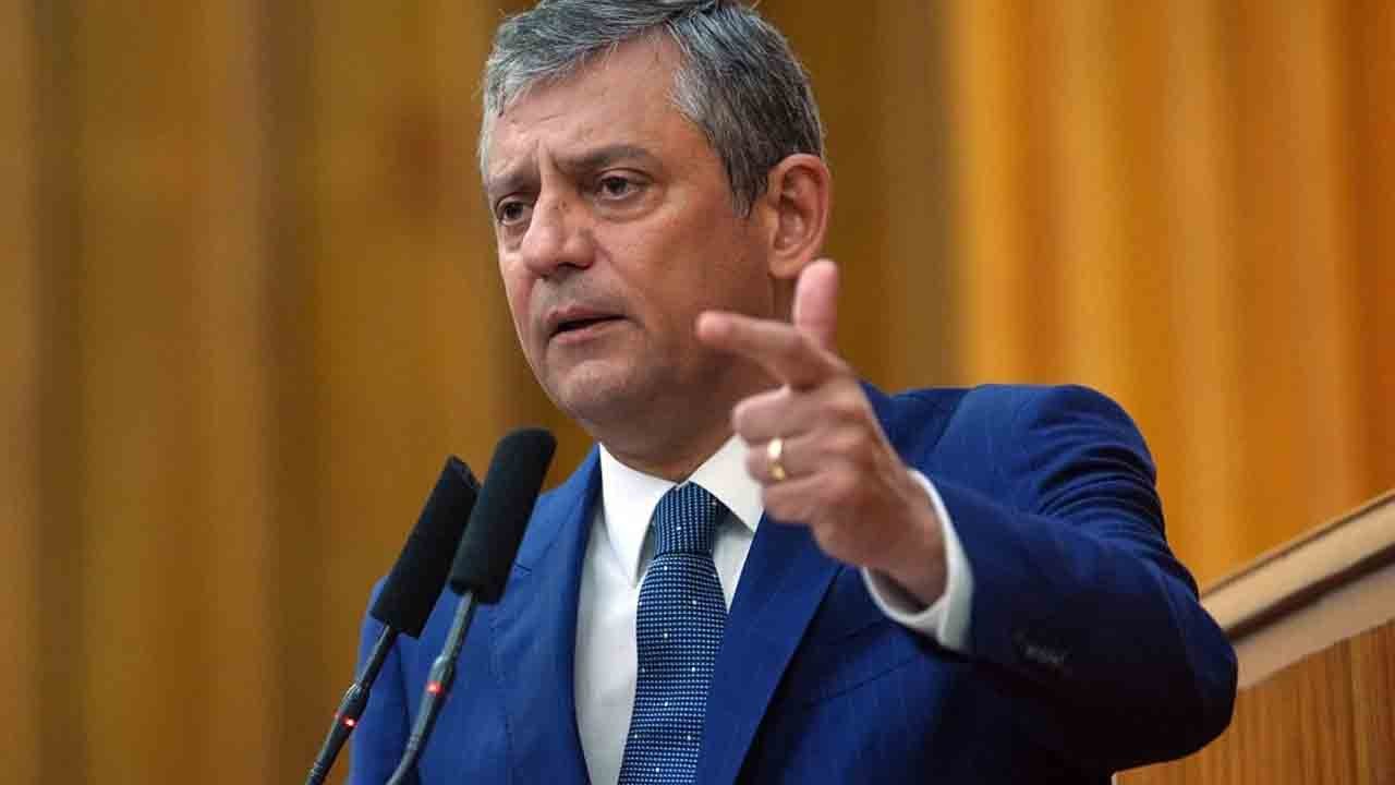 PM’den istifa eden Özel tayfası baltayı yine taşa vurdu! Avukat Yiğit Acar tane tane anlattı!