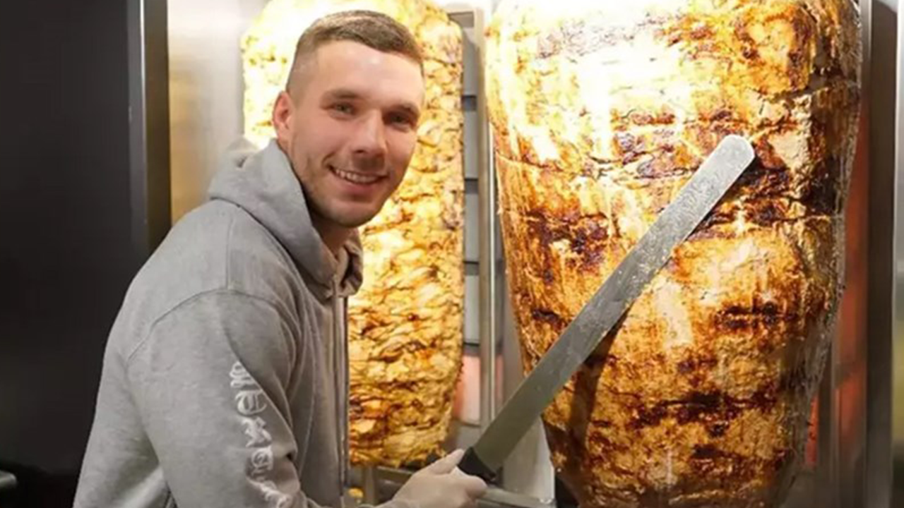 Podolski döneri battı