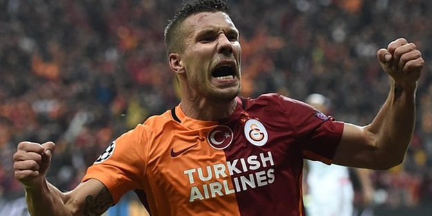 Podolski'ye şok!