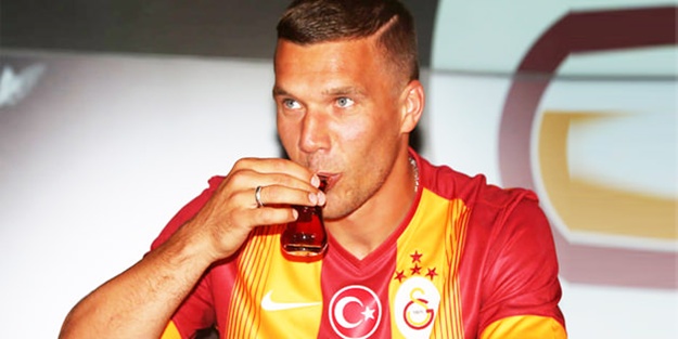 Podolski’den Sabri’ye destek mesajı