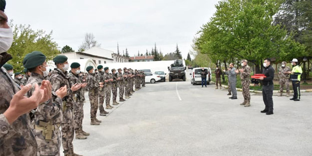 PÖH timi barış pınarı bölgesine dualarla uğurlandı
