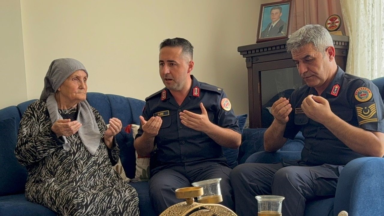 Polatlı Jandarma Komutanı'ndan Şehit Ailesine anlamlı ziyaret