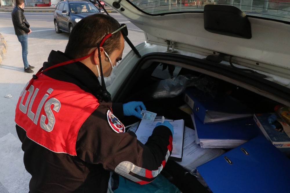 Polis 13 saatte 267 noktada denetim yaptı 
