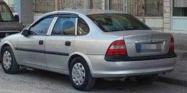 Polis aracında bomba paniği