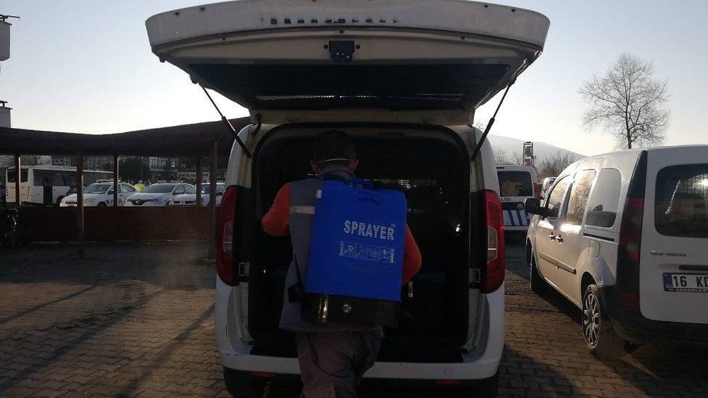 Polis araçları dezenfekte edildi 
