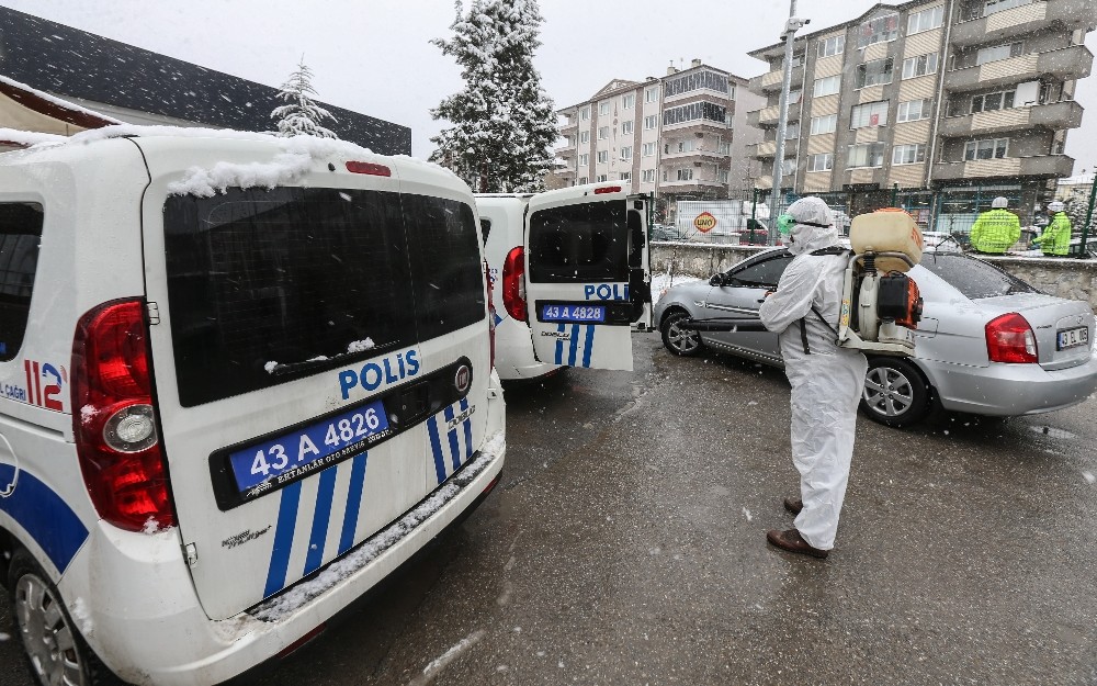 Polis araçlarına dezenfekte 