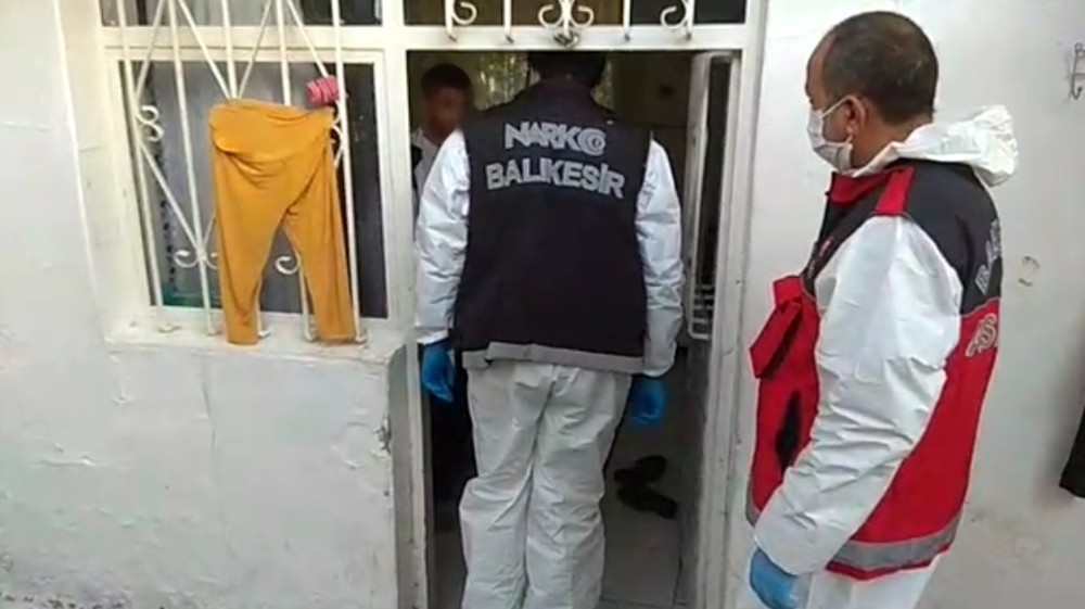 Polis baskınında ilginç anekdot 