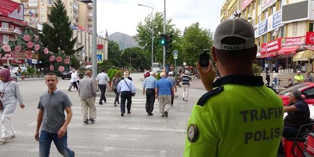 Polis böyle tespit etti! Hepsine ceza kesildi