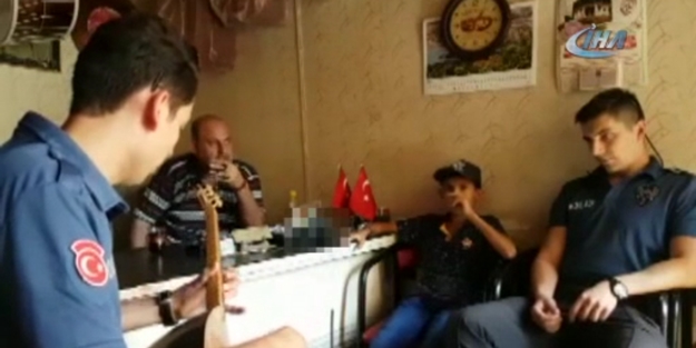 Polis çaldı, küçük çocuk söyledi!