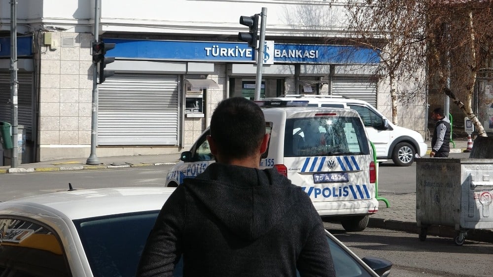 Polis ekipleri anons yapmaya başladı: 