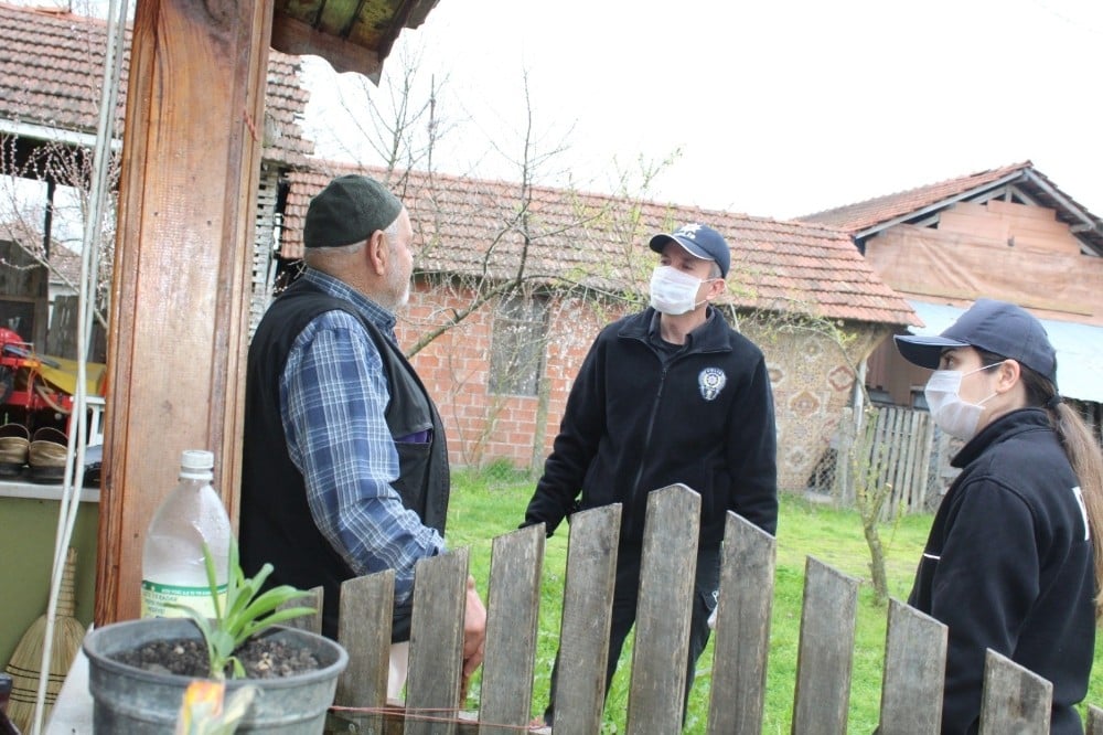 Polis ekipleri şehit babasının ihtiyaçlarını karşıladı 