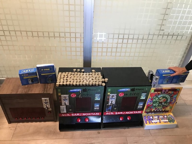 Polis görünümü değiştirilmiş kumar makinelerini buldu 