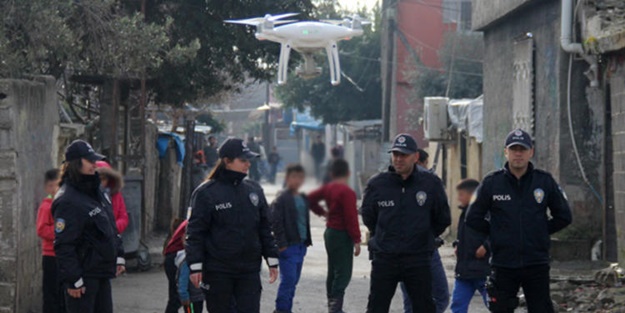 Polis her yeri kapattı! Kimlik göstermeyen mahalleye giremiyor