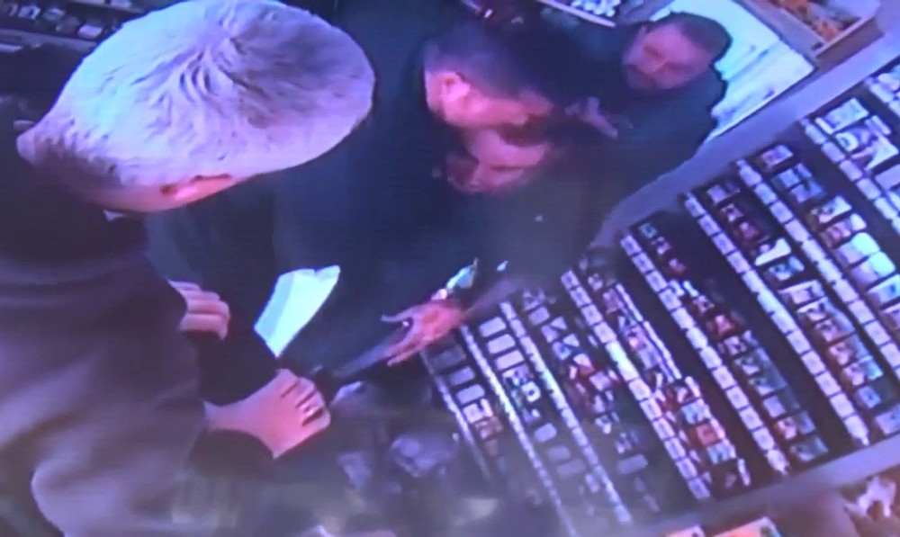 Polis hırsızı böyle zapt etti 