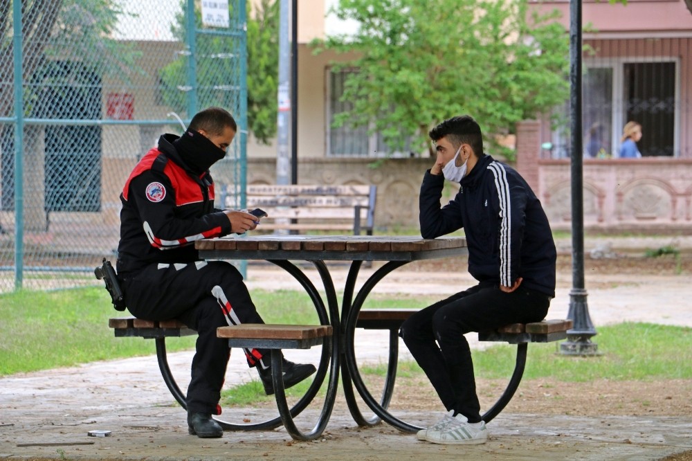Polis ikinci kez yakaladığı gençleri affetmedi 