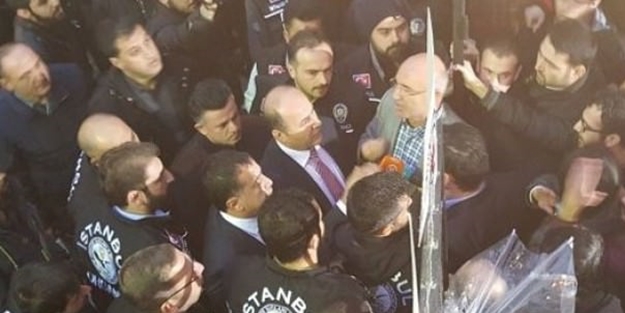 Polis İpek Medya binasına girdi!