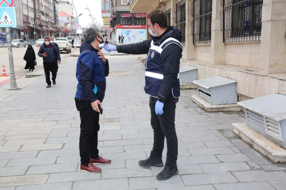 Polis kent merkezinde tedbirlerini artırdı 