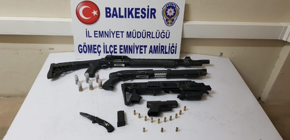 Polis, körfez ilçelerinde yaptığı uygulamalarda 9 adet silah ele geçirdi 