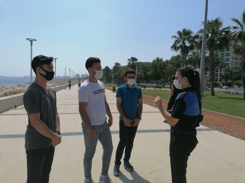 Polis maske ve sosyal mesafe konusunda uyardı 