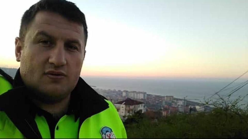 Polis memuru genç yaşta kalbine yenik düştü 
