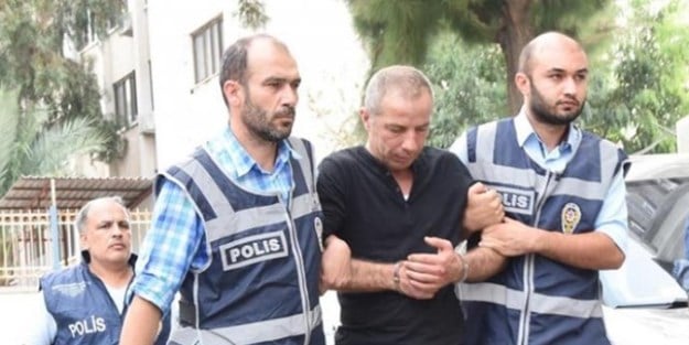 Polis memuru kuyumcu soymaya kalktı