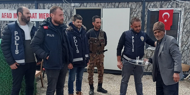 Polis memurunun başından geçenler gündem oldu! 'Size deterjan satmam'