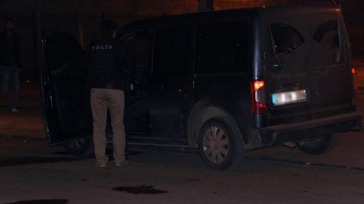 Polis müdürünün aracına saldırı!