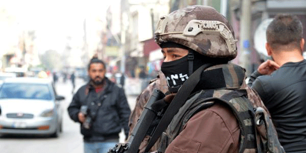 Polis o caddeye farklı yönlerden girdi…