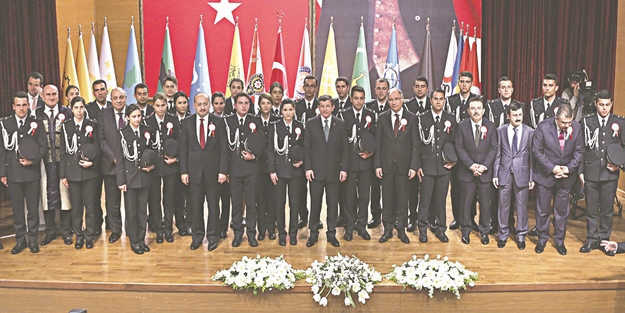 Polis sığınılacak bir kucaktır