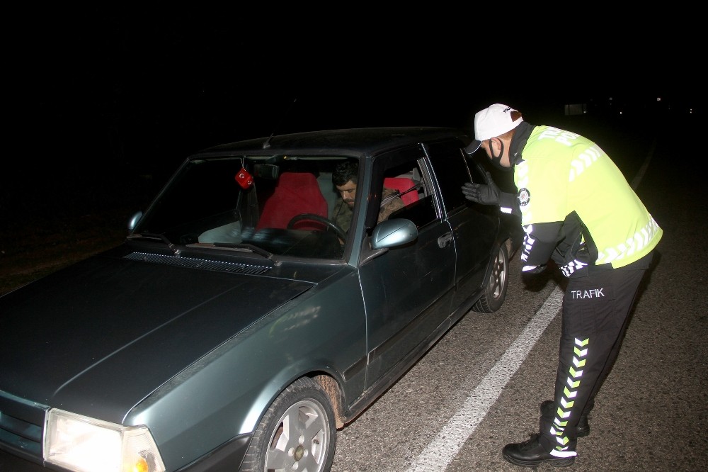 Polis ve jandarma ekipleri uygulama noktaları kurdu; Muğla’ya giriş yasaklandı 