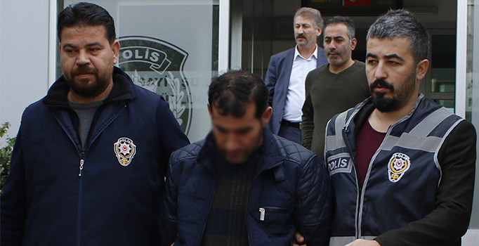 ’Polis ve savcıyım’ diyerek 100 bin lira dolandırdı