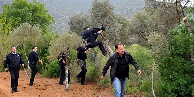 Ekinler arasında hırsız polis kovalamacası