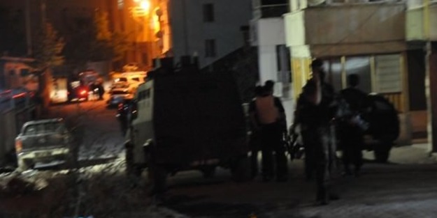 Polise bombalı saldırı!