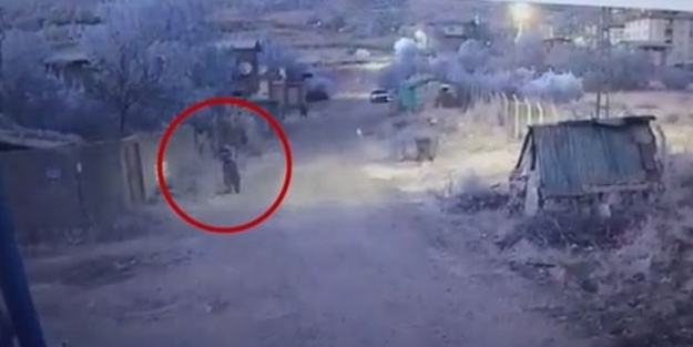 Polise saldıran terörist kendini vurdu - VİDEO