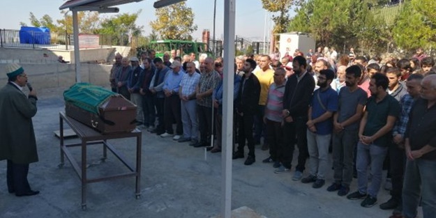 Polise saldıran teröriste cenaze töreni!