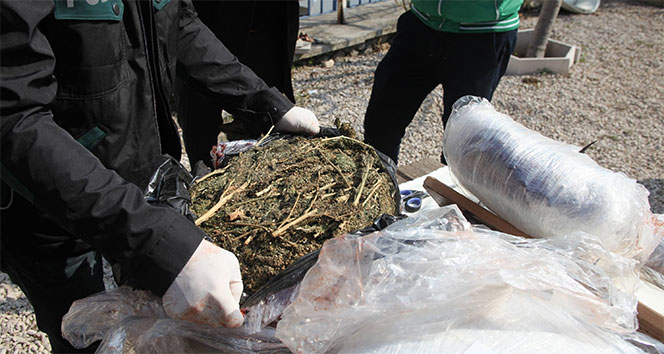 Polisi karşısında görünce ayağını kırdı