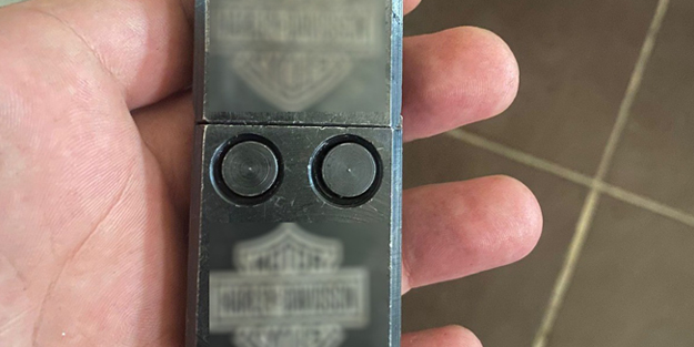 Polisin dikkatinden kaçmadı! Garaj kumandası görünümlü suikast silahı şoke etti