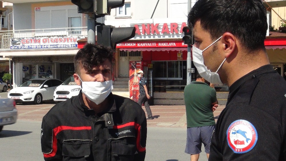 Polisin dur ihtarına uymayarak kaçıp kaza yaptı, ceza yazılmaması için uzun süre dil döktü 