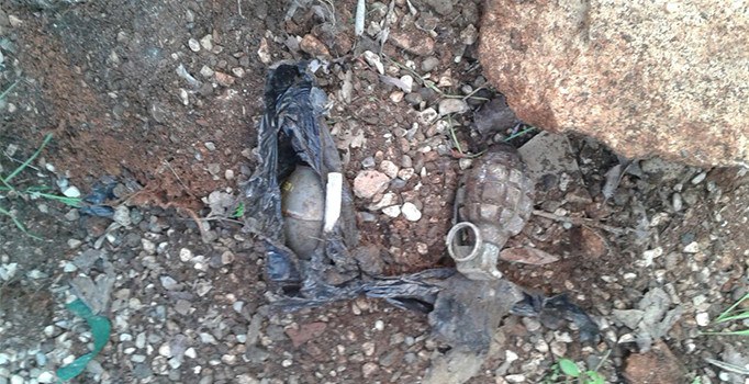 Polisler apartman bahçesinde 2 adet el bombası buldu