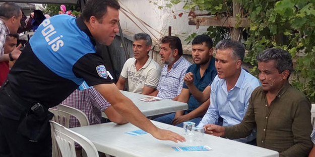 Polisler düğün düğün dolaşıp broşür dağıtıyor!