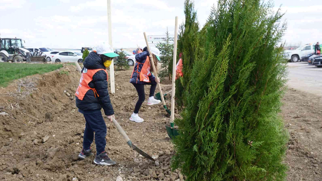 Polislerden anlamlı mesaj! Önce hayat kurtardılar sonra doğaya nefes oldular