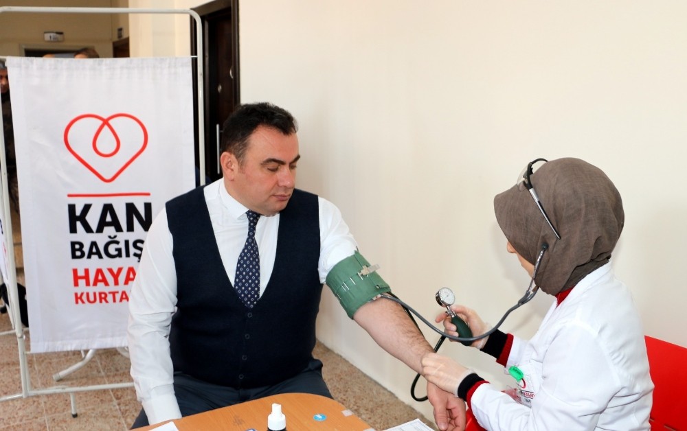 Polislerden kan bağışına destek 
